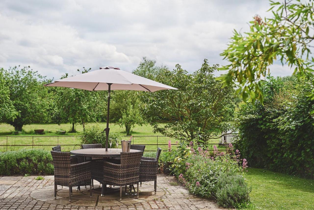 Apple Tree Cottage Beckford Bagian luar foto